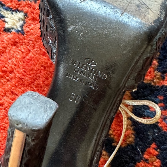 Authentic Valentino Peep Toe Heel - Picture 4 of 7